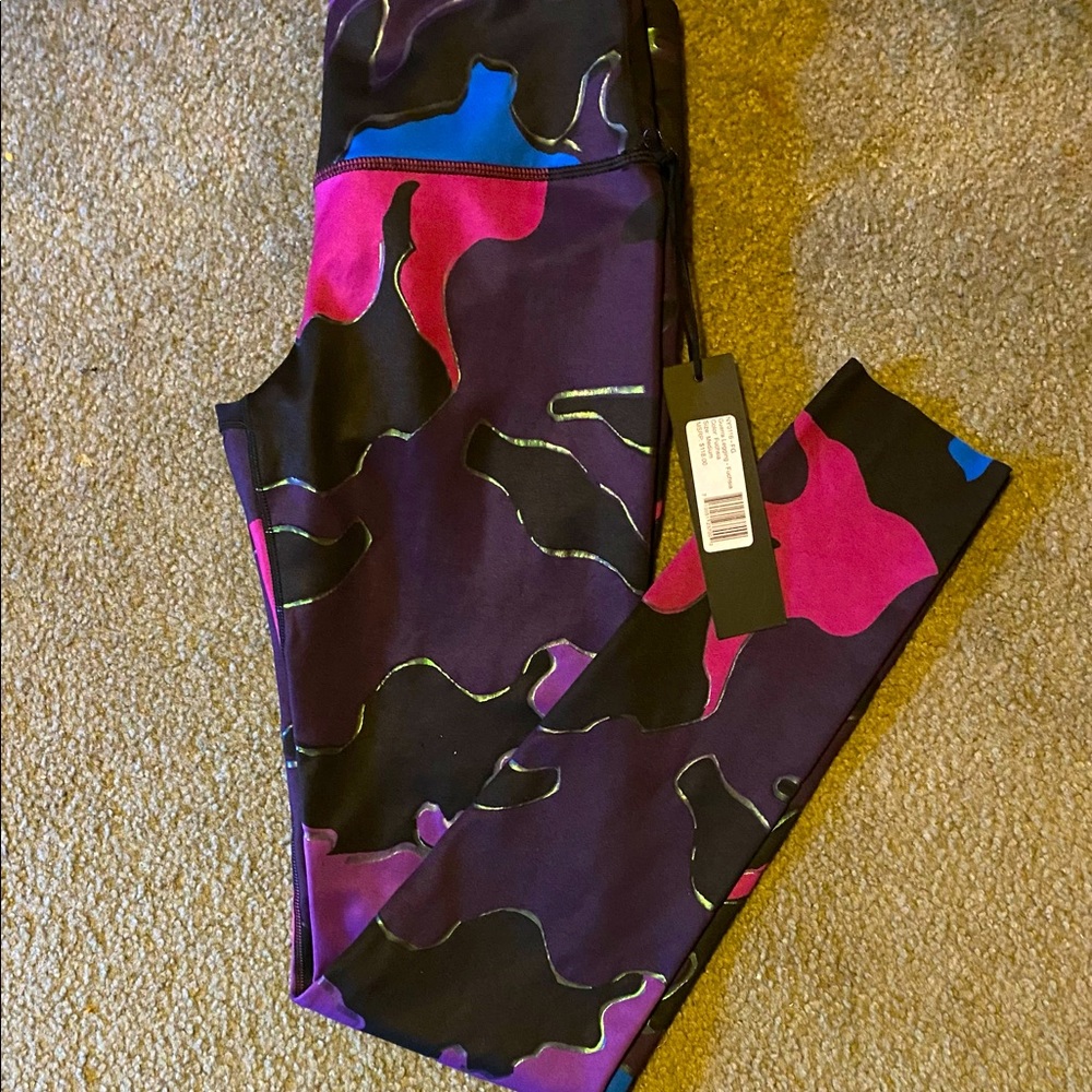NWT Noli Guerra Leggings